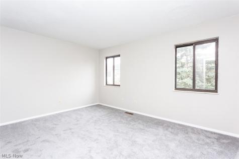 5587 Suncrest Court Parma OH 44134