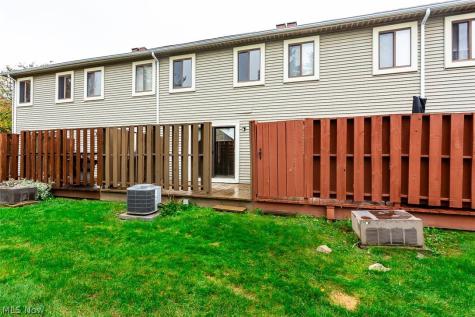 5587 Suncrest Court Parma OH 44134