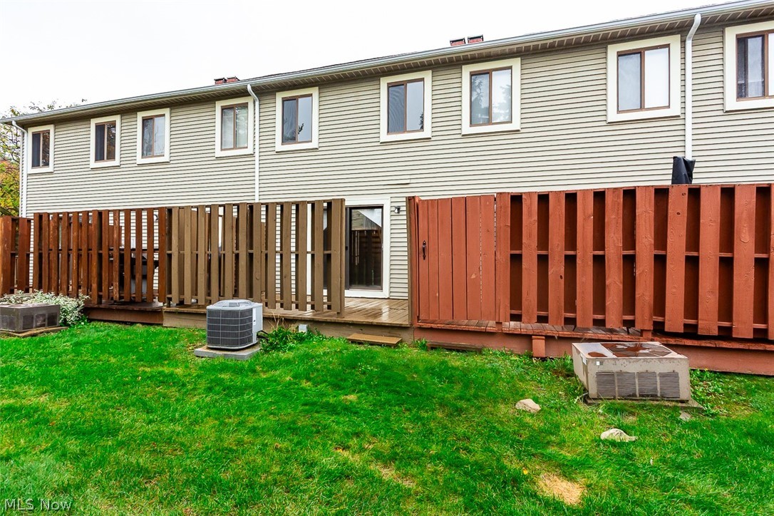 5587 Suncrest Court Parma OH 44134