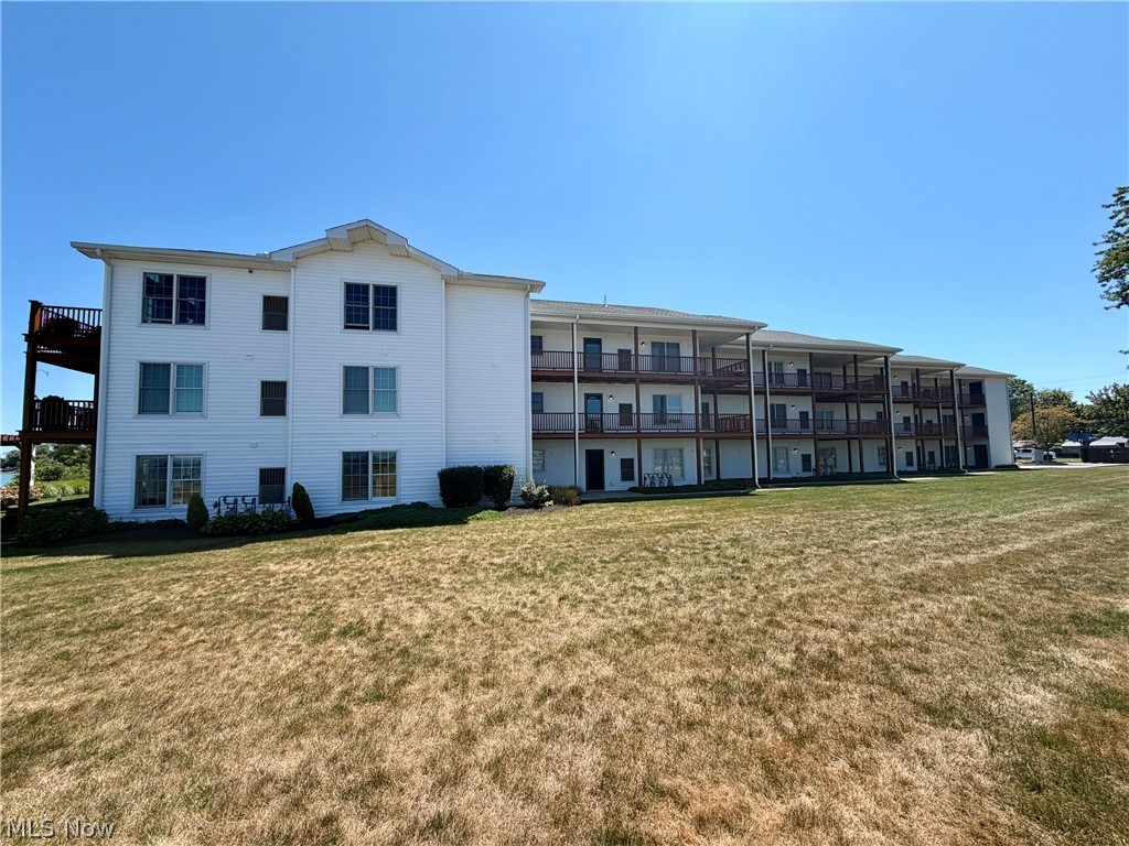 5753 Lake Road E Geneva OH 44041