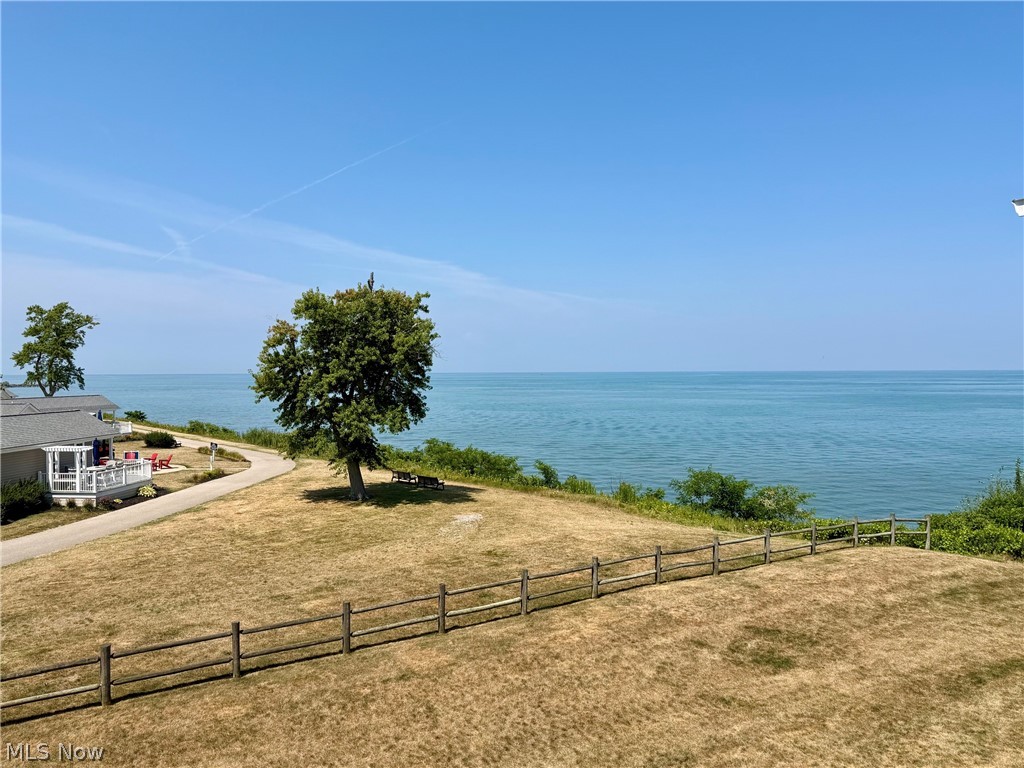 5753 Lake Road E Geneva OH 44041