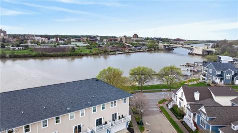 303 Arizona Avenue Lorain OH 44052