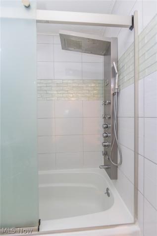 1384 Golden Gate Boulevard Mayfield Heights OH 44124
