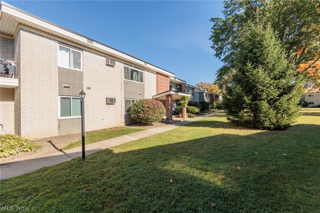 1384 Golden Gate Boulevard Mayfield Heights OH 44124