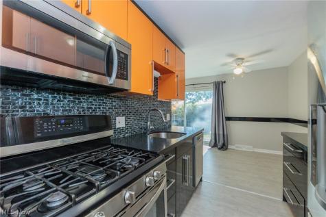 1384 Golden Gate Boulevard Mayfield Heights OH 44124