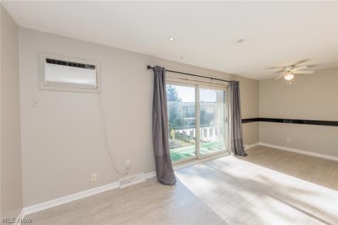 1384 Golden Gate Boulevard Mayfield Heights OH 44124
