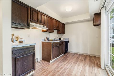 13622 Oakbrook Drive North Royalton OH 44133