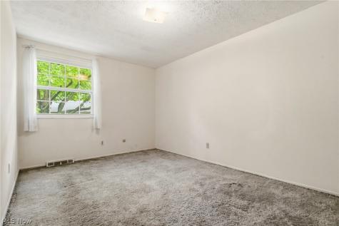 13622 Oakbrook Drive North Royalton OH 44133