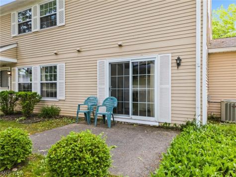 13622 Oakbrook Drive North Royalton OH 44133