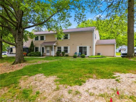 13622 Oakbrook Drive North Royalton OH 44133