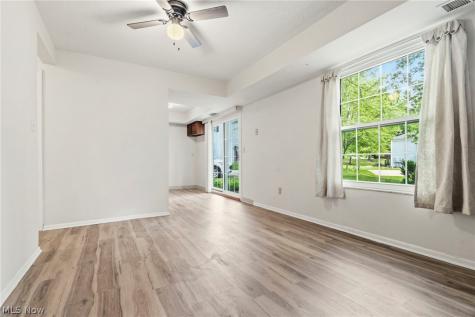 13622 Oakbrook Drive North Royalton OH 44133