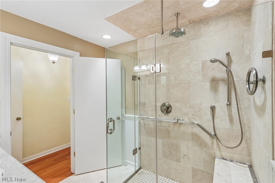 275 N Portage Path Akron OH 44303