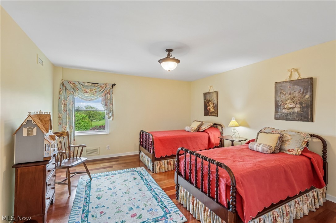 275 N Portage Path Akron OH 44303