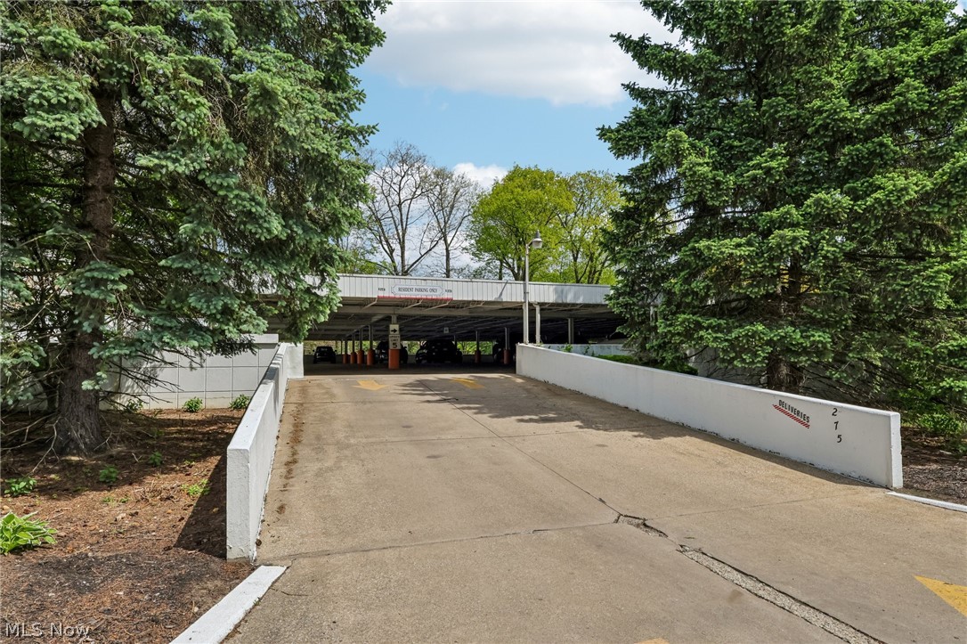 275 N Portage Path Akron OH 44303