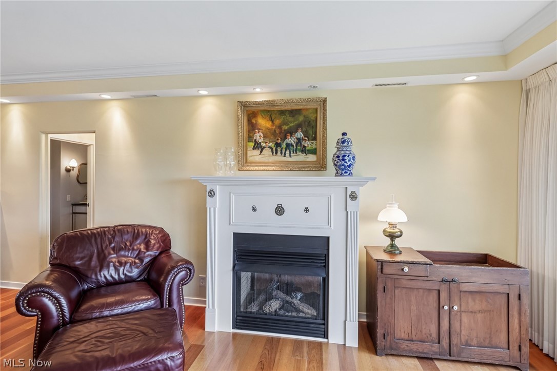 275 N Portage Path Akron OH 44303