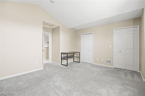 2806 Canvasback Circle Akron OH 44319