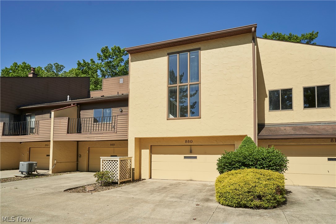 880 Hampton Ridge Drive Akron OH 44313