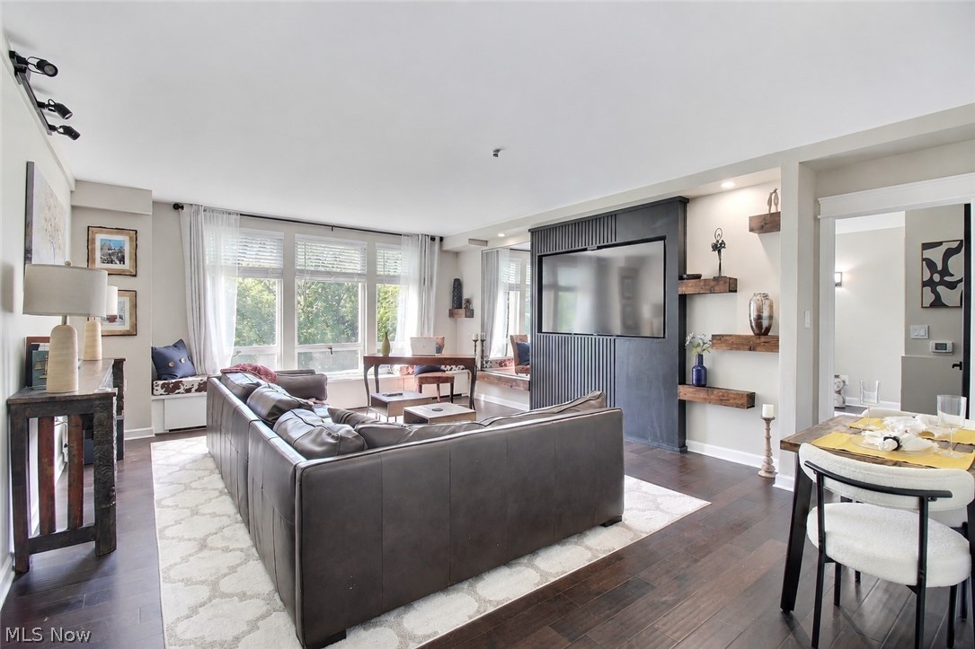1 Bratenahl Place Bratenahl OH 44108