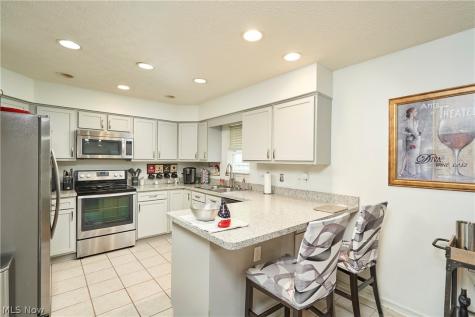 251 Westberry Circle Tallmadge OH 44278