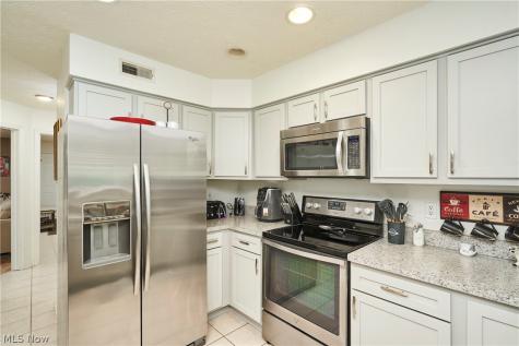 251 Westberry Circle Tallmadge OH 44278
