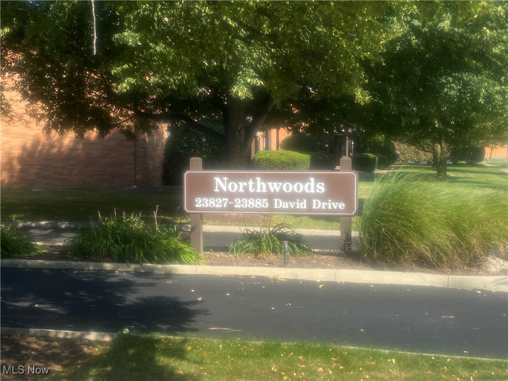 23835 David Drive North Olmsted OH 44070