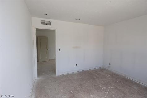 5095 Shepherds Glen Willoughby OH 44094