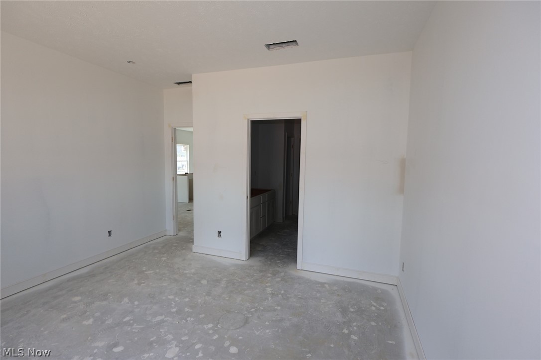 5095 Shepherds Glen Willoughby OH 44094