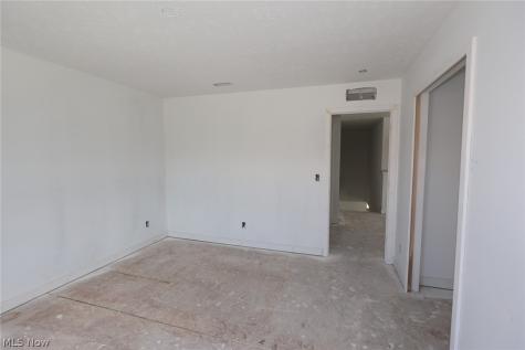 5095 Shepherds Glen Willoughby OH 44094