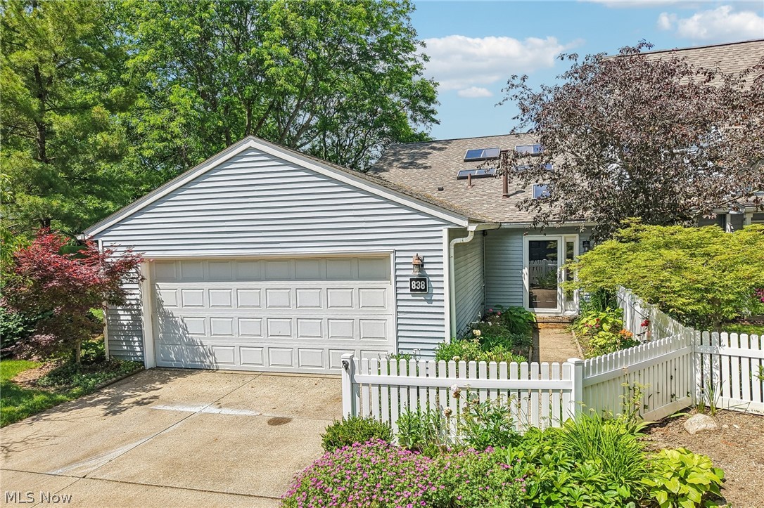838 Lynnhaven Lane Akron OH 44313