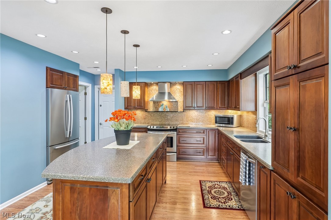 838 Lynnhaven Lane Akron OH 44313