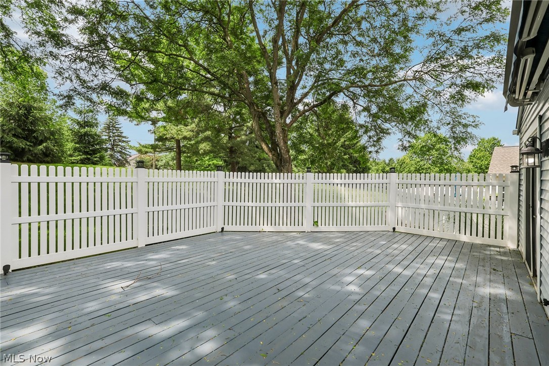 838 Lynnhaven Lane Akron OH 44313