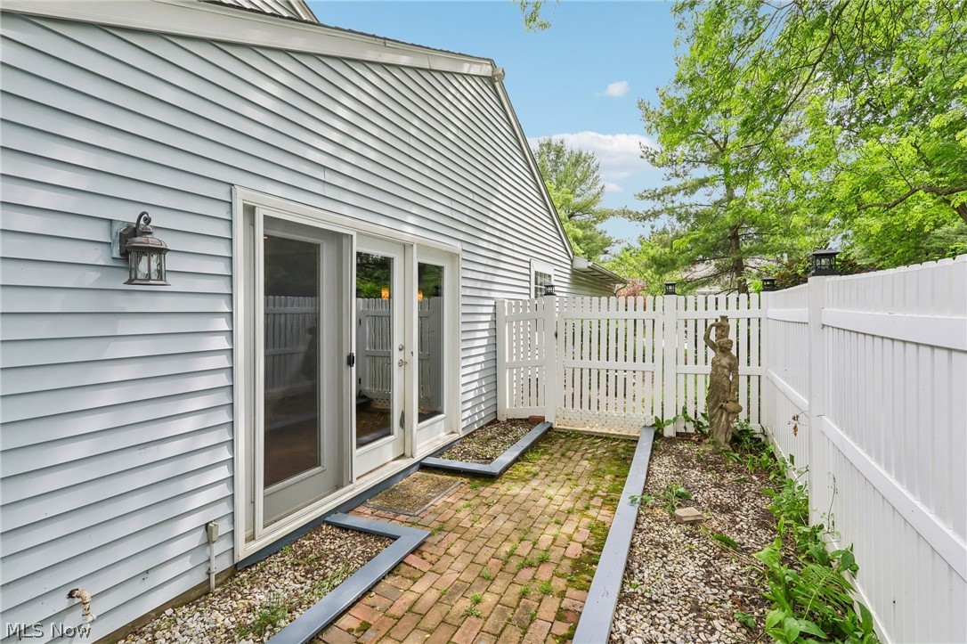 838 Lynnhaven Lane Akron OH 44313