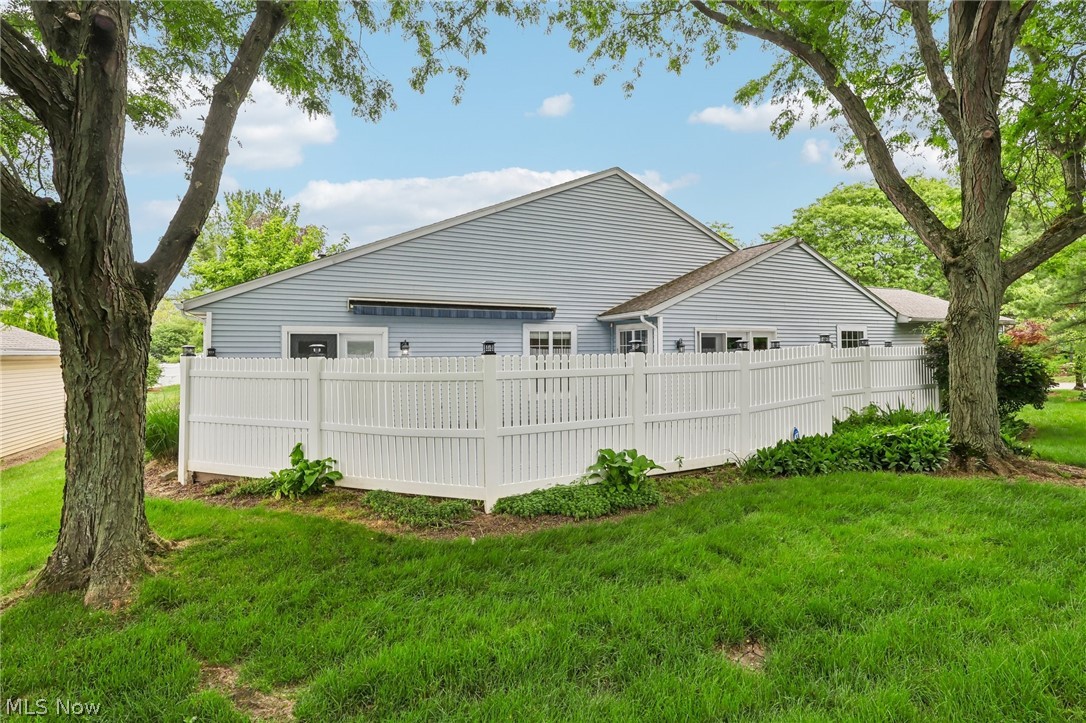 838 Lynnhaven Lane Akron OH 44313