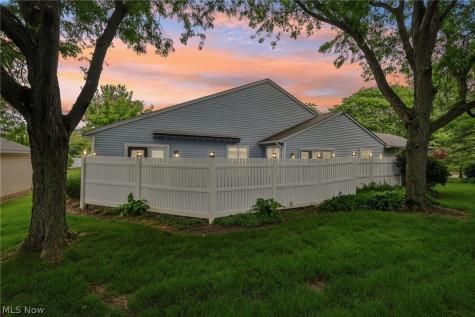 838 Lynnhaven Lane Akron OH 44313