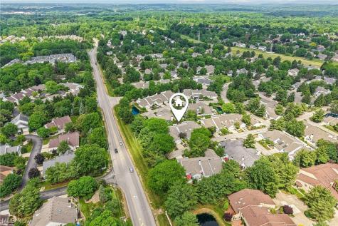 838 Lynnhaven Lane Akron OH 44313