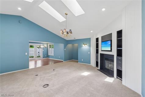 838 Lynnhaven Lane Akron OH 44313