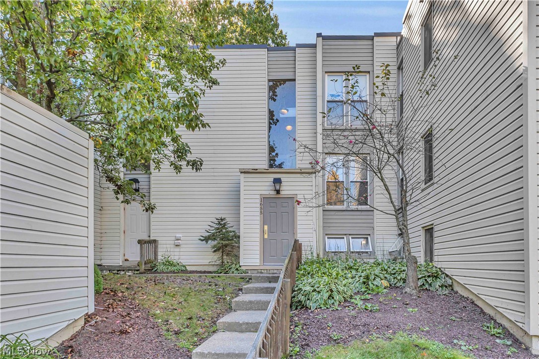1655 Cedarwood Drive Westlake OH 44145