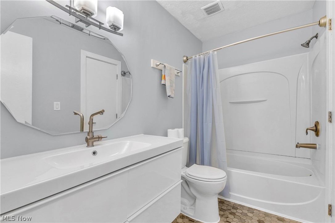 1655 Cedarwood Drive Westlake OH 44145