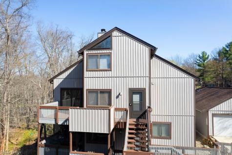 2110 Pinebrook Trail Cuyahoga Falls OH 44223