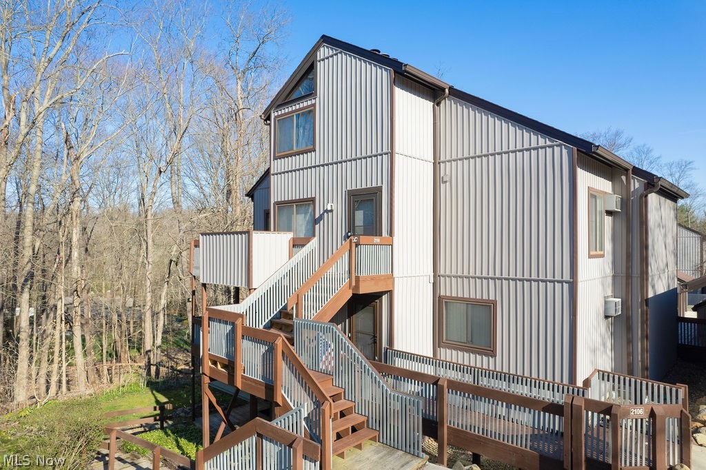 2110 Pinebrook Trail Cuyahoga Falls OH 44223