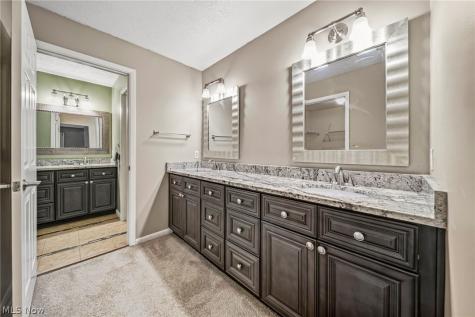 775 Hampton Circle Aurora OH 44202