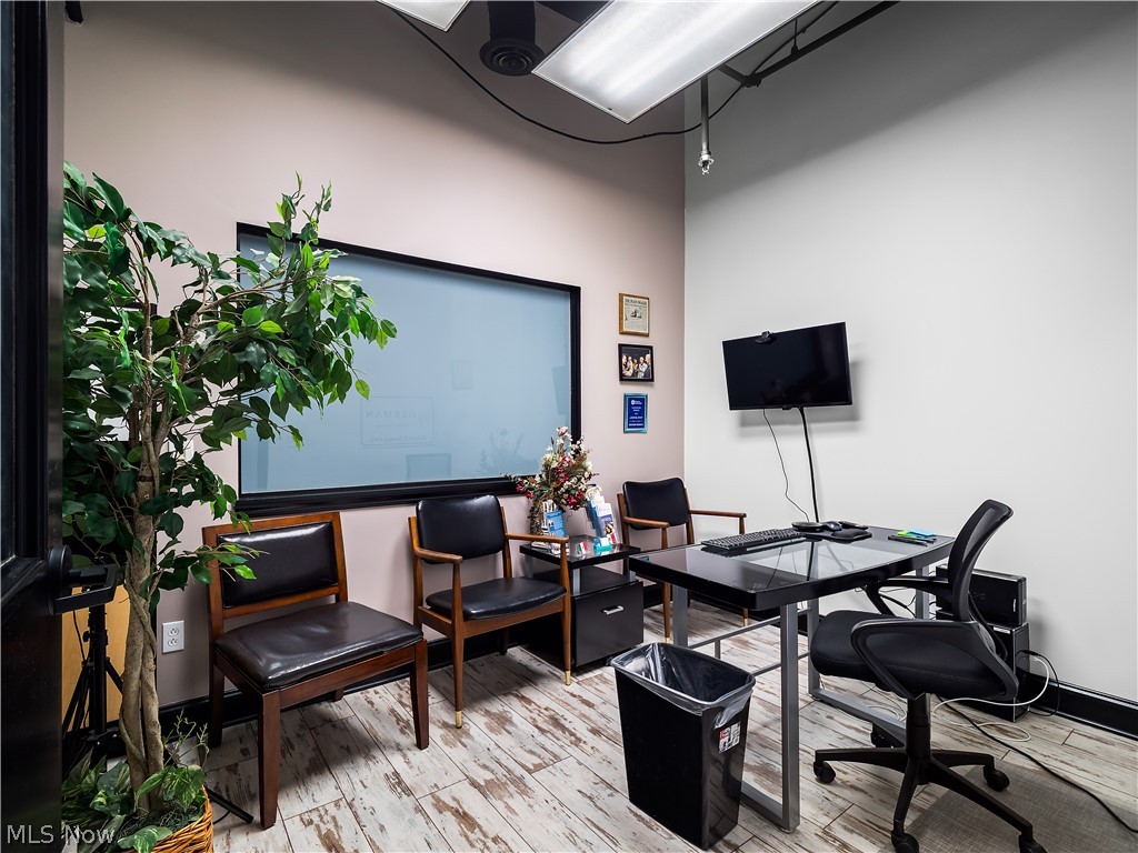 408 W Saint Clair Avenue Cleveland OH 44113