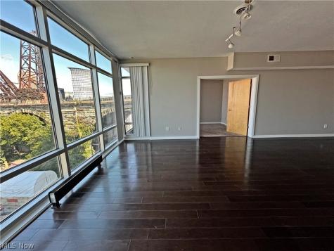 1237 Washington Avenue Cleveland OH 44113