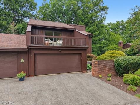 944 Trimble Place Sagamore Hills OH 44067