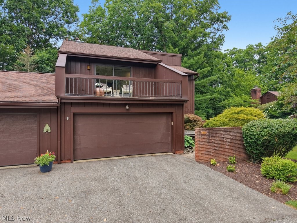 944 Trimble Place Sagamore Hills OH 44067