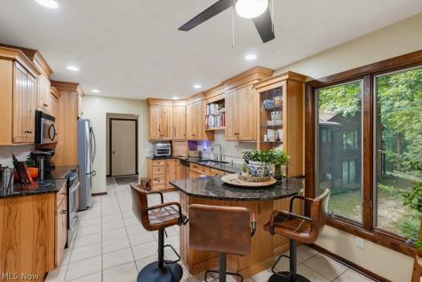 944 Trimble Place Sagamore Hills OH 44067