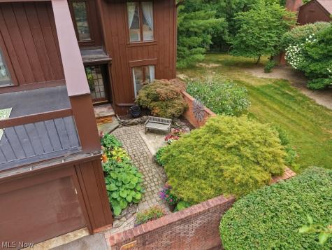 944 Trimble Place Sagamore Hills OH 44067