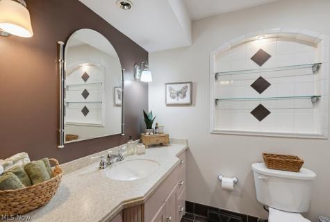 944 Trimble Place Sagamore Hills OH 44067