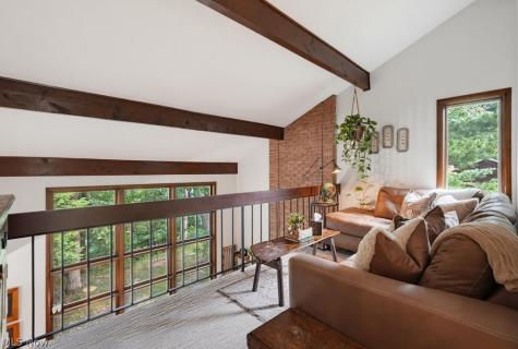 944 Trimble Place Sagamore Hills OH 44067
