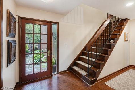 944 Trimble Place Sagamore Hills OH 44067